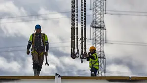 Los precios industriales caen en agosto un 0,9 % respecto al mismo mes del pasado año