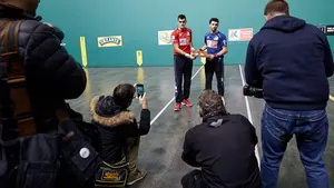 Ezkurdia y Altuna eligen el material para la gran final en el Navarra Arena: las mejores imágenes