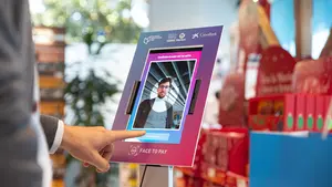 Instalan el primer sistema de pago por reconocimiento facial en una tienda de alimentación de España