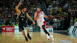 El navarro Álex Urtasun, de 35 años, seguirá jugando en el Fuenlabrada de liga ACB hasta junio de 2021