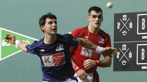 Cuatro pelotaris navarros buscan la txapela del Manomanísta con la final en Pamplona