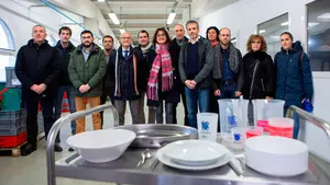 La vajilla reutilizable empleada en los eventos navarros evita el uso de medio millón de piezas de plástico