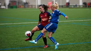 Partidazo de fútbol femenino entre Osasuna y Seagull Badalona en las instalaciones de Tajonar