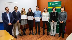 Un guante para pacientes con daños cerebrales y un andador inteligente, premios al emprendimiento en la UPNA