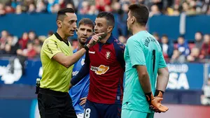 El murciano Sánchez Martínez, ante el Granada: el árbitro con el que Osasuna ha perdido todos sus partidos
