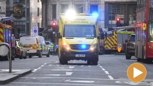 Atentado terrorista en Londres: un hombre apuñala y mata a dos personas en el corazón de la ciudad