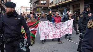 Acuden a Calahorra para apoyar a los agresores de Alsasua y tienen que salir escoltados por la policía