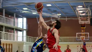 La reacción del Basket Navarra en el último cuarto no es suficiente y cae derrotado en la cancha del Gijón