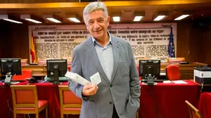 El nacionalista Koldo Martínez, senador por Navarra, inaugura la sesión constitutiva hablando en euskera