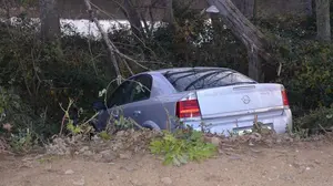 Herido grave un chico de 19 años cuando auxiliaba a su padre que había sufrido un accidente anterior en Sartaguda