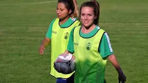 Luto en Tudela por la muerte de Silvia Sebastián, jugadora del equipo femenino del CD Lourdes, a los 23 años