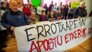 Colectivos de la Rochapea critican la "propagación" de casas de apuestas en el barrio y piden medidas