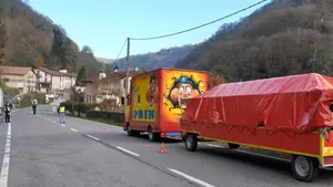 La Policía Nacional detiene el camión de un circo que se quedó sin frenos mientras circulaba en Valcarlos