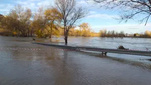 La avenida del Ebro supera Castejón tras haberse registrado desbordamientos de ríos en Funes, Caparroso y Falces