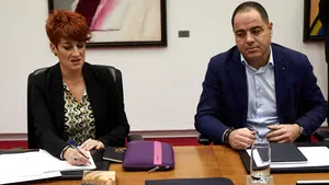 El PSN, después de negociar con Bildu para llegar al poder, le reclama que condene los crímenes de ETA