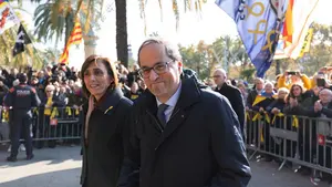 Inhabilitan a Torra un año y medio por desobediencia: mantuvo al lazo amarillo en la Generalitat