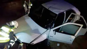 Un amasijo de hierros: tres personas resultan heridas en una salida de vía en Andosilla