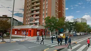 Brutal agresión en la Nochebuena pamplonesa: una banda 'asalta' a un joven en una calle de San Juan