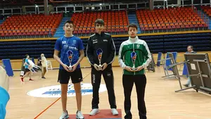 Abel Sánchez, de Oberena, se sube en Irún al tercer cajón del podio del Circuito de Jóvenes de tenis de mesa