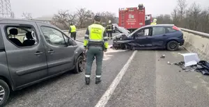 Dos personas resultan heridas al colisionar dos vehículos en un accidente en la N-121, en Noáin