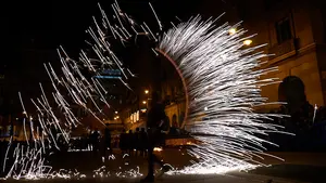 Pamplona ya palpa la emoción de la visita de Sus Majestades: así deslumbra su séquito por las calles