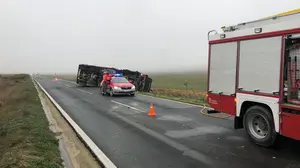Accidentes en Peralta y Lecumberri: dos heridos por salidas de vía y vuelcos de un camión y un coche