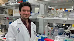 Un investigador de la Universidad de Navarra, premiado en España por su tesis doctoral sobre el cáncer
