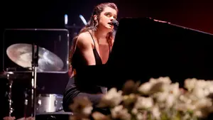 La pamplonesa Amaia Romero se marca un chotis que cautiva a Madrid y anuncia que se muda de ciudad