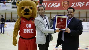 El Basket Navarra llena Arrosadía para celebrar el día del baloncesto: las mejores imágenes del partido