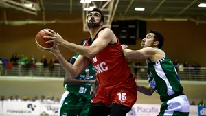 Nueva decepción: la celebración del día del baloncesto en Arrosadía termina con derrota de Basket Navarra