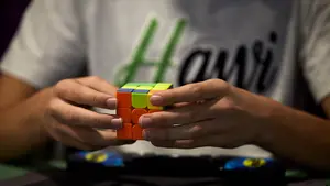 Furor por el cubo de rubik en Pamplona: completan en un minuto todas las plazas de un campeonato