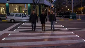Pamplona estrena un paso de cebra que se ilumina con luces leds cuando lo cruzan peatones
