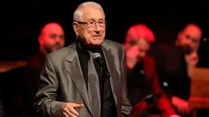 El saxofonista nonagenario Pedro Iturralde vuelve a poner Falces en el mapa al recibir el premio El Ojo Cr&iacute;tico