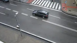 El centro de Pamplona bajo vigilancia: se instalan siete nuevos medidores para controlar el tráfico