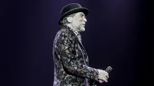 Sabina se encuentra en la UCI pero estable después de ser operado por su caída en un concierto