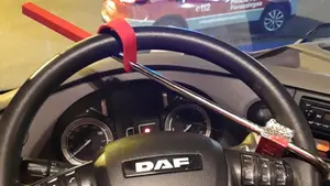 Un camionero drogado rompe el cepo y se fuga en Olagüe: perderá 18 puntos y asumirá más de 2.700 euros de multas