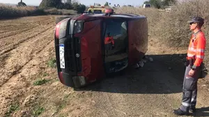 Un conductor de 85 años provoca un accidente de tráfico en Tudela al no ceder el paso a otro vehículo