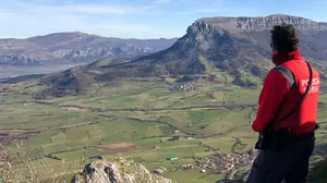 El fallecido en el monte Beriáin es un vitoriano de 34 años que ha caído por un cortado de 50 metros de altura