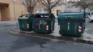 Ronda vandálica en Burlada: queman en una noche cinco contenedores en varias calles de la localidad