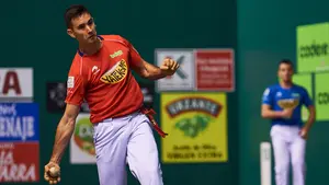 Urrutikoetxea e Irribarría ganan por fin su primer partido tras once jornadas del torneo Masters Caixabank