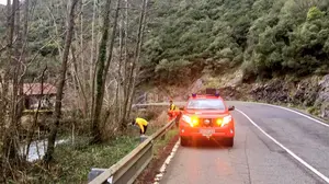 Las fuertes rachas de viento y el temporal de lluvia provocan unos 40 incidentes en Navarra 