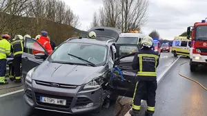 Se dan a la fuga en un control de la policía y terminan detenidos al sufrir un accidente de tráfico