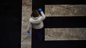  Llaman a la sociedad a luchar contra el abandono de guantes y mascarillas durante la etapa de desconfinamiento