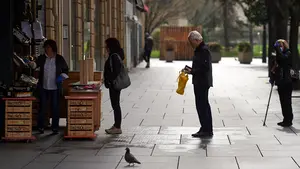 Un microbi&oacute;logo de la CUN apunta que la cifra real de infectados podr&iacute;a alcanzar los 300.000 casos en Espa&ntilde;a