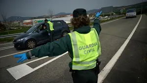 La Guardia Civil controla las carreteras navarras para evitar desplazamientos a segundas residencias
