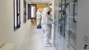 La UME trabaja desinfectando 9 residencias y centros de Pamplona, Andosilla, Erro y Betelu