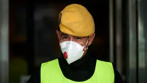 El regimiento de defensa nuclear que desinfectó en Mendavia se integra en labores de limpieza