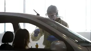 El Gobierno de Chivite farda del número de pruebas realizadas, pero sigue sin usar su capacidad al 100%