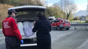 Dos franceses denunciados en Bera: querían recorrerse todo el país por una mudanza de colchones