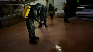 Pamplona utiliza para limpiar sus calles 3.400 litros del desinfectante que se usa en Sanfermines